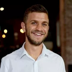 Worthy Portrait Photo/Video