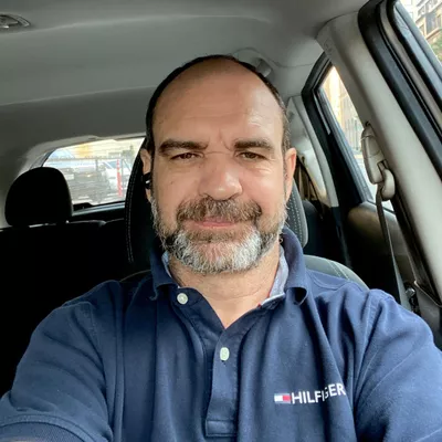 Adriano Costa Eletrician