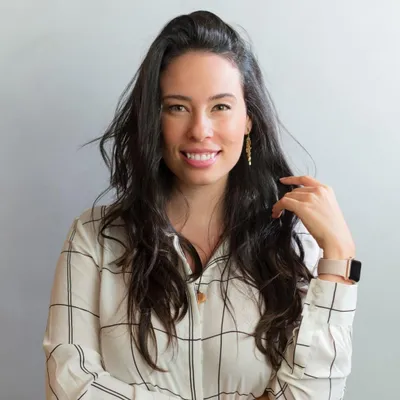 REBECCA PORTO / DIGITAL MARKETING / GRAPHIC