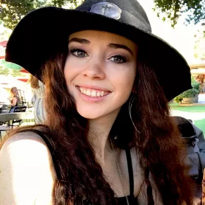 Sabrina Porras Style