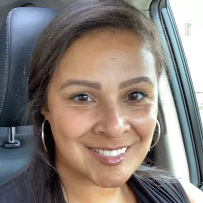 Yvonne D Chavez