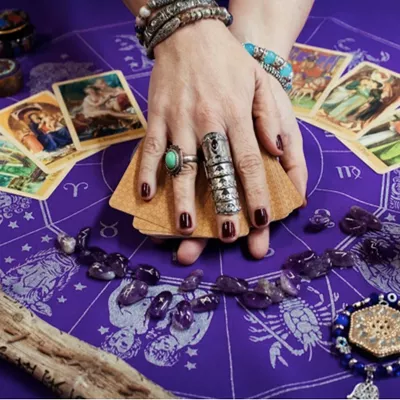 Tarot Reader