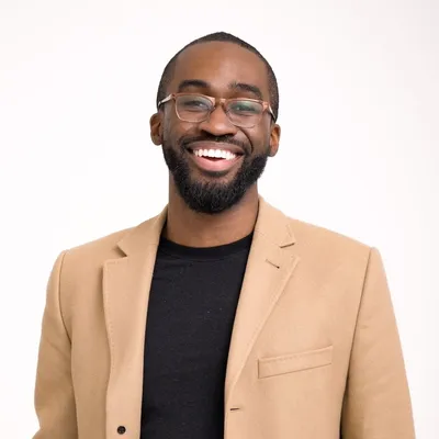 Top-Tier Headshot Photographer | Titus Media