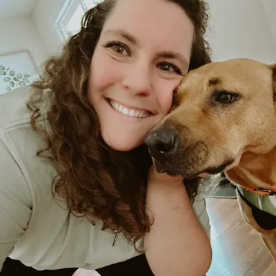 WAGS & WOOF LLC