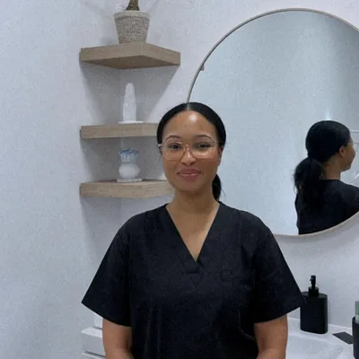 glowwithmebri - Facialist