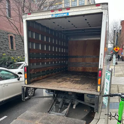Universal Garbage LLc