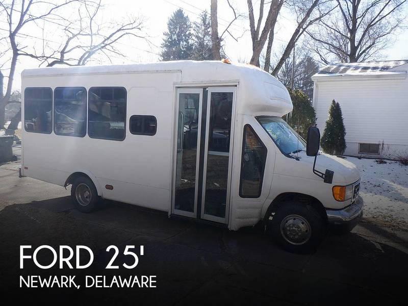 2006 Ford E-450 Conversion 25ft for Sale
