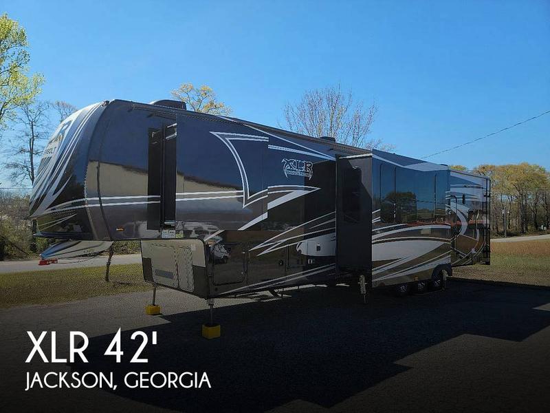 Forest River XLR 422AMP Thunderbolt series Fifth Wheel 2018 for Sale