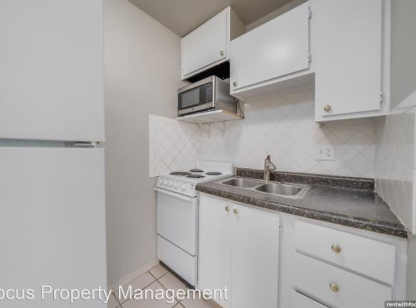 1258 Titan Ct - Oshkosh, WI 54901 - Home For Rent