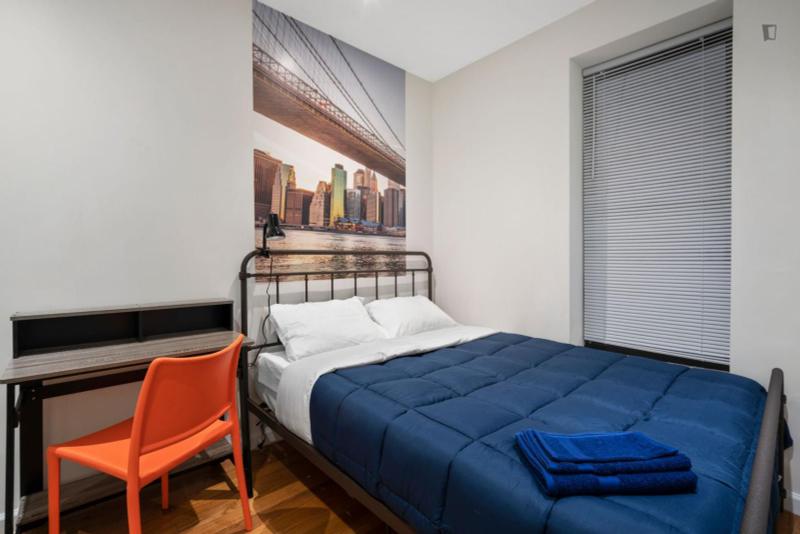 Welcoming double bedroom near the North Woods for Rent