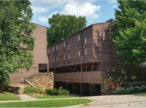 711 W Elm St unit 5 - Urbana, IL 61801 - Home For Rent