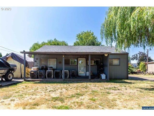 1011 F ST, Lebanon OR 97355 for Sale