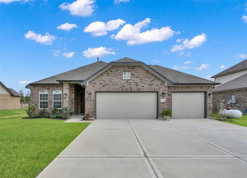 12348 N Chestnut Hills Dr, Conroe, TX 77303 for Sale