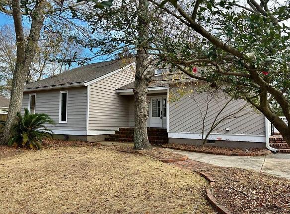 1144 Parkway Dr - Mount Pleasant, SC 29464 - Home For Rent