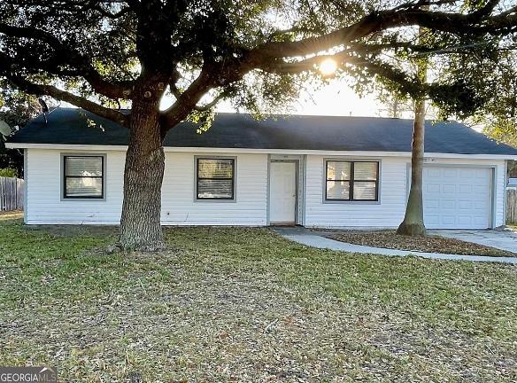 154 Green Acre Cir N - Kingsland, GA 31548 - Home For Rent