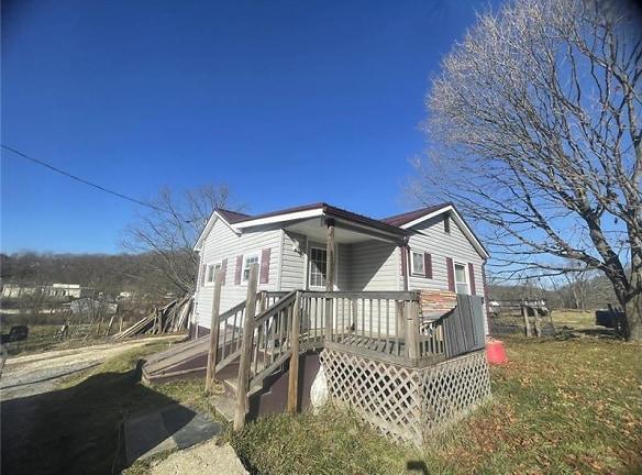 407 Mason St - Amsterdam, OH 43903 - Home For Rent