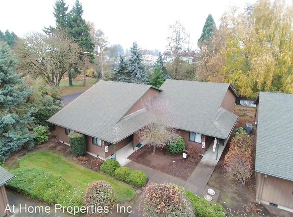 313 Wheeler St - Lebanon, OR 97355 - Home For Rent