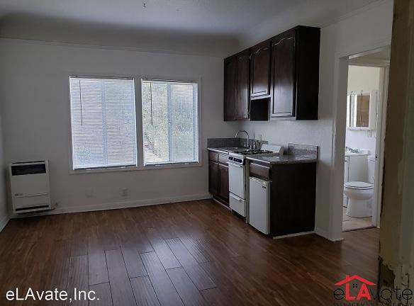 437 W 50th St - Los Angeles, CA 90037 - Home For Rent