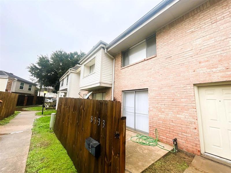 8333 La Roche Ln, Houston, TX 77036 for Rent