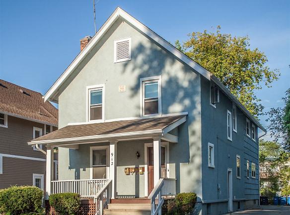 912 Sybil St - Ann Arbor, MI 48104 - Home For Rent