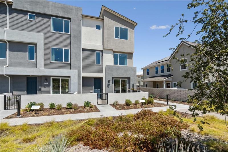 27128 Observation Court, Valencia, CA 91381 for Sale