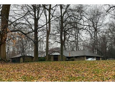 Mazeland Dr for Sale