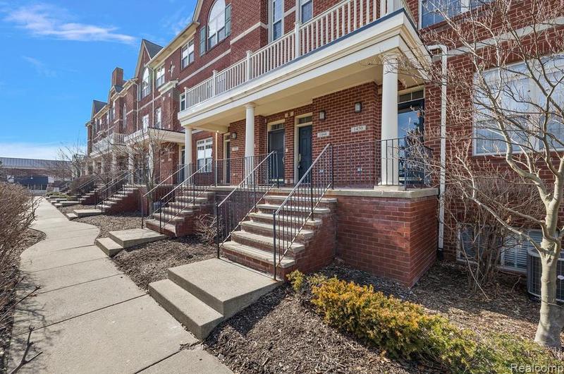 1444 Devon Ln, Troy, MI 48084 - MLS 20240007929 for Rent