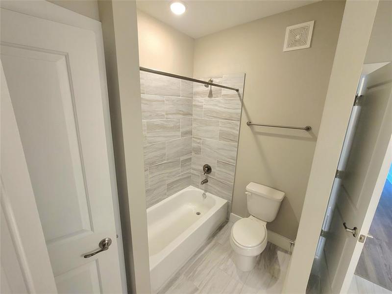 1620 Oak Tree Dr #2109, Houston, TX 77080 for Rent