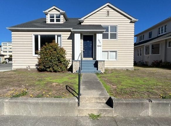 925 6th St - Eureka, CA 95501 - Home For Rent