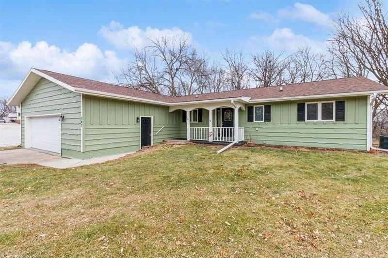 347 Country Club Drive, Fort Dodge, IA 50501  623675381 for Sale
