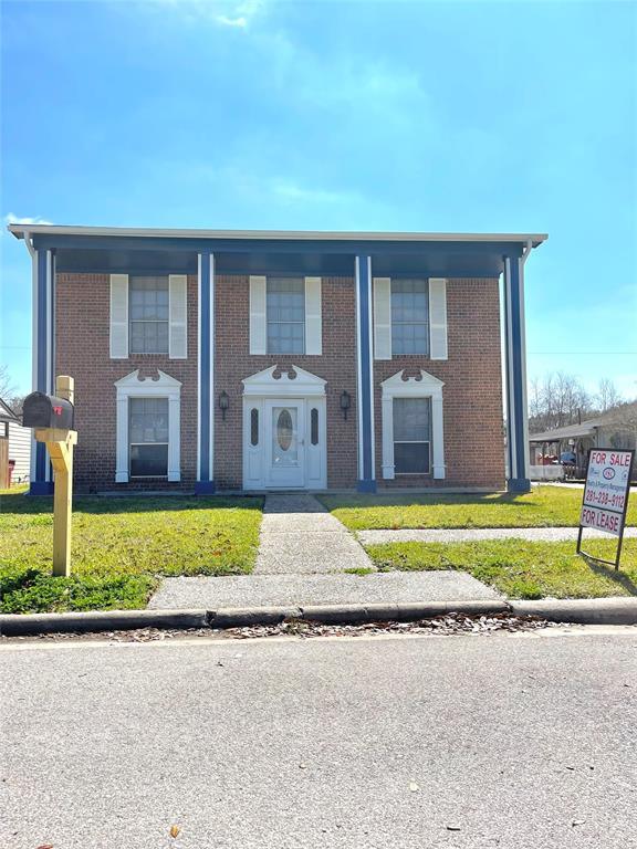 825 Clubside Drive, East Bernard, TX 77435 for Rent