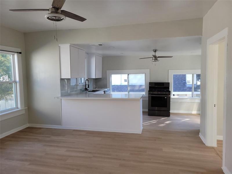 615 Pacific St, Houston, TX 77006 for Rent
