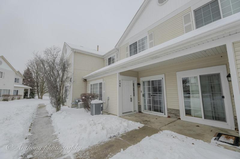 199 N OAKHURST DR # 199, Aurora, IL 60504 Condo/Townhouse For Sale  MLS# 11965005