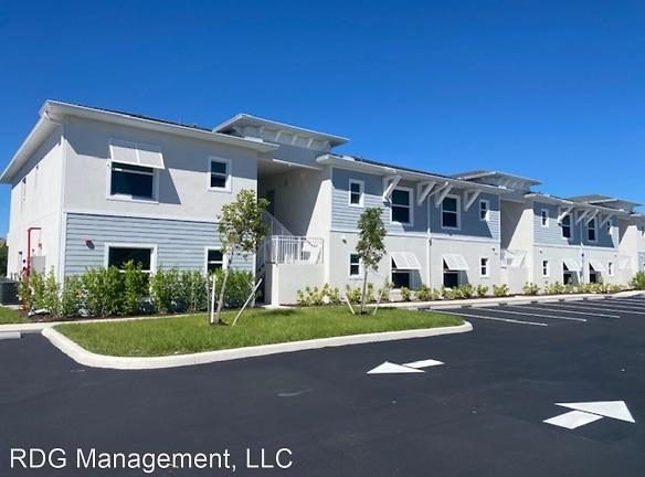 3320 Skyline Blvd - Cape Coral, FL 33914 - Home For Rent
