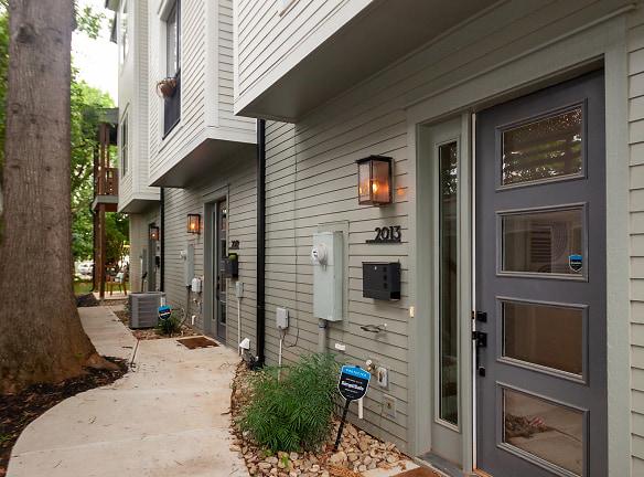 2013 Upstate Wy unit 1 - Charlotte, NC 28206 - Home For Rent