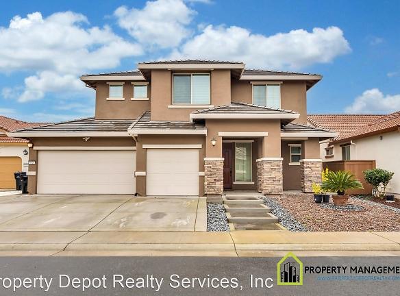 9320 Meringue Ct - Sacramento, CA 95829 - Home For Rent