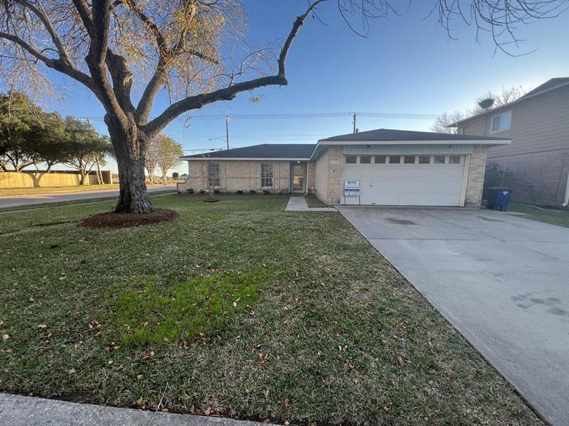 6223 Silver Leaf Dr, League City, TX 77573 for Rent