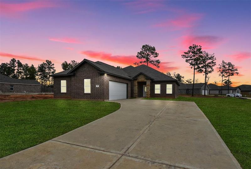 12282 N Chestnut Hills Dr, Conroe, TX 77303 for Sale