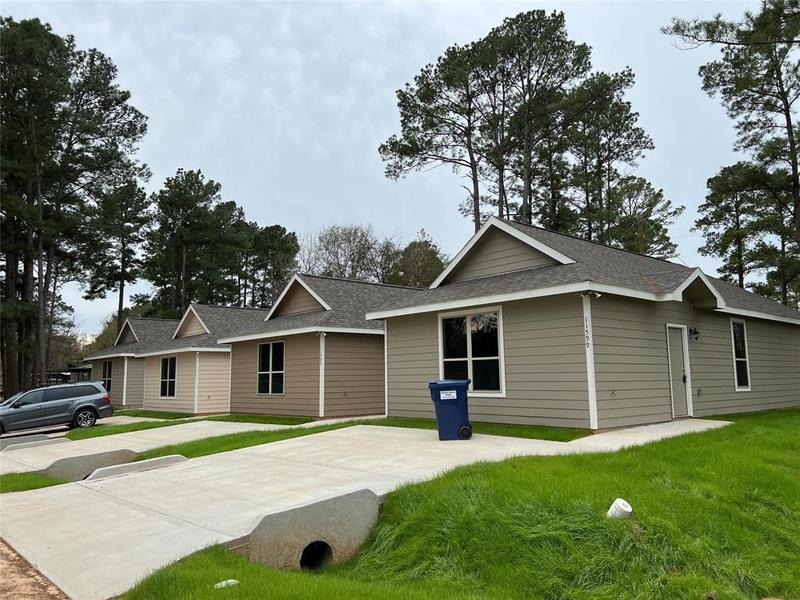 11599 Persimmon St, Willis, TX 77318 for Sale