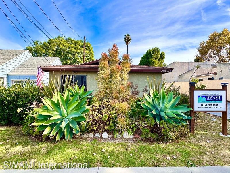 25532 Oak St.  25530 Oak St. for Sale