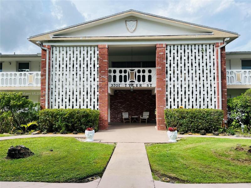 3701 Tyler Street, Unit 212, Hollywood, FL 33021 for Sale