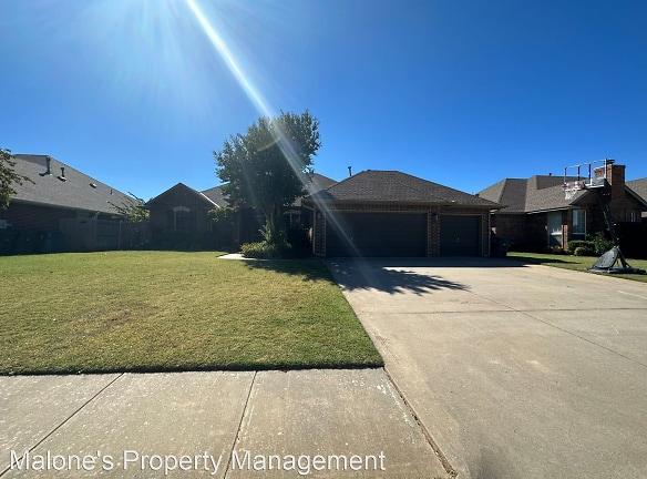2816 Overland Way - Edmond, OK 73012 - Home For Rent