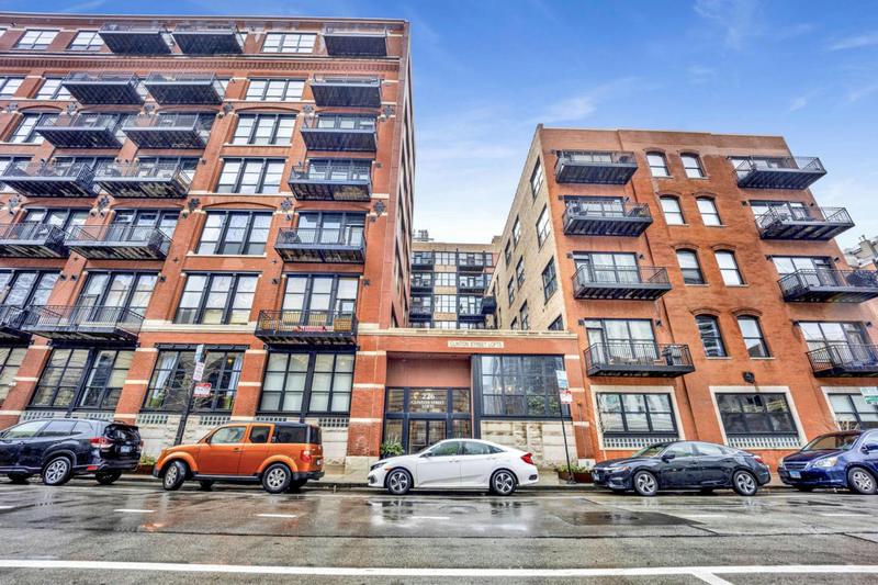 226 N CLINTON ST APT 723, Chicago, IL 60661 Condominium For Sale  MLS# 11979235