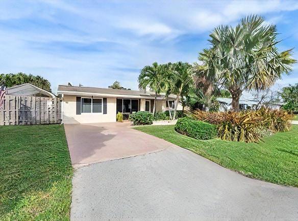 1541 NE 34th St - Pompano Beach, FL 33064 - Home For Rent