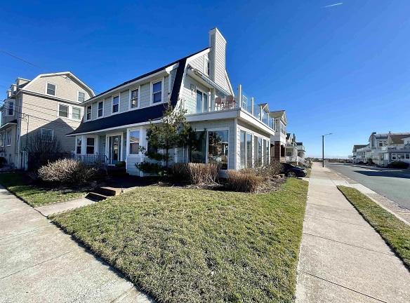 6602 Atlantic Ave - Ventnor City, NJ 08406 - Home For Rent