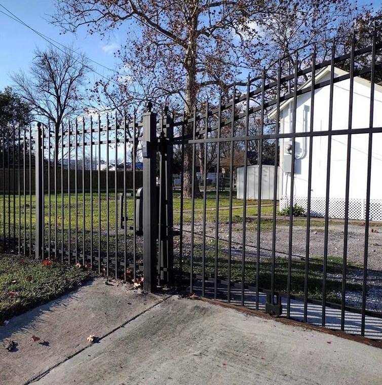 214 E 30th St, Houston, TX 77018 - MLS 2569349 for Rent
