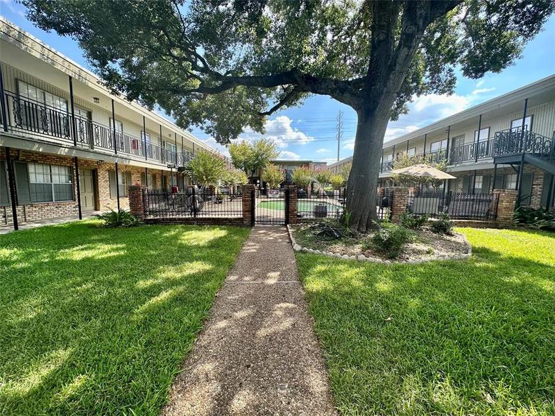 3131 Southwest Fwy A2, Houston, TX 77098 for Rent