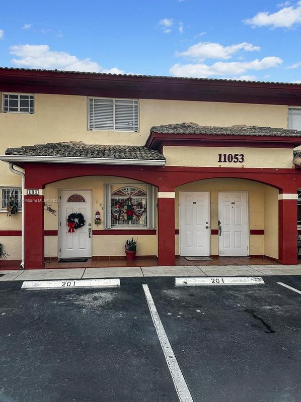11053 W Okeechobee Rd #201, Hialeah Gardens, FL 33018 - MLS A11507972 for Rent