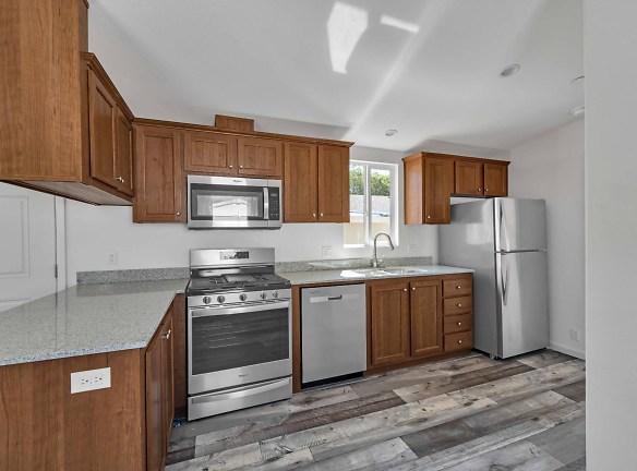 21100 State St #105 - San Jacinto, CA 92583 - Home For Rent