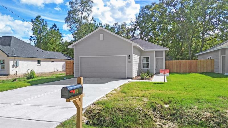103 Rogers Ave, Cleveland, TX 77327 for Sale